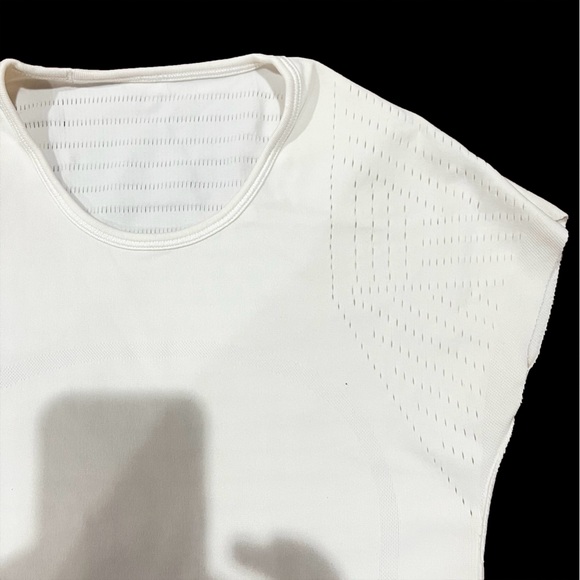 Lululemon white warp knit running top short sleeve size 4 - Picture 3 of 6